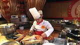 满汉全席：四位大厨烹饪红鲤鱼大比拼，评委点评的才是干货！