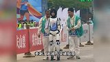 美女机器人亮相半马！触感接近人类皮肤，刚开跑时就罢工瘫坐在地