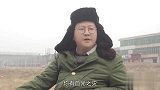 小伙街头算命，谁知却遇到同行，一言不合便打了起来，真逗