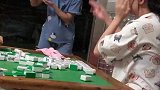 骗嫂子下来打麻将又不打，又想骗嫂子说吃宵夜
