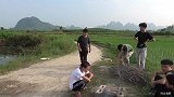 水库鱼做烧烤，烤至金黄原汁原味，吃得真过瘾