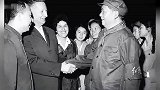 美国人问毛主席：为什么你不害怕战争？毛主席的回答太经典了