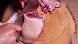 爱吃卤蛋又爱吃鸭肉，这样一锅煲就解决了，不再用出去买了