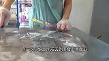 小伙用“矿泉水”做小吃，路人一脸嫌弃，内行摇摇头：不识货！