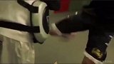泰拳警告！本泽马竟是拳击高手 这记侧踢你给几分？