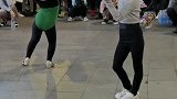又跳坝坝舞，安逸！