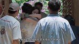 许光汉做客《向往4》，送彭彭礼物过于贴心，让何炅起了鸡皮疙瘩