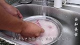 在家做广式清蒸排骨，用料简单，出锅香气四溢，满满都是肉香味