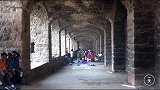 中国人在印度，实拍印度女人怎么做饭都坐地上！