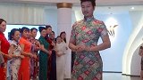 大哥，给我们女人留条路吧！