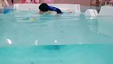 这就是爸爸带的孩子，硬生生的逼出了孩子的天赋