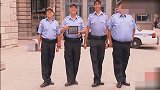 警察一听见音乐就跳舞，还拉着路人一起？外国人真会玩