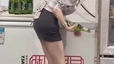 老板娘亲自上阵，生意就是好