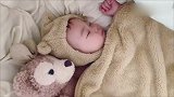 小萌娃乖乖睡觉的样子太温馨了！这一刻整个世界都安静了