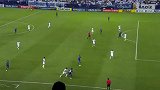利雅得新月进攻风生水起 戈米门前空门踢呲了
