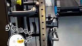 男子练拉力起飞，家里有急事吗