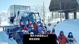 与王菲分手？谢霆锋晒北海道滑雪，与陈奕迅老婆等游玩不见其身影