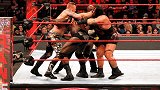 WWE-18年-RAW第1287期：双打赛 泰特斯品牌VS希斯莱特&莱诺-单场