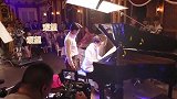 《秋蝉》花絮：任嘉伦和刘欢上演钢琴四手联奏