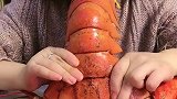 吃货姐直播吸十斤重的龙虾尾，看着就有食欲