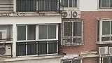 同一样是买了顶层，但眼前一幕，心疼那个业主！