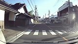 看看日本孩子如何过马路