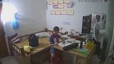 小姑娘的搞笑日常：脑子：我要好好学习。手：不，你不想