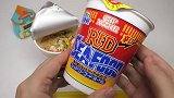 试吃日本便利店“海鲜泡面”与“辣海鲜泡面”