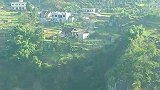 贵州一个悬崖上的小村庄，真是世外桃源