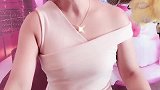 短发美女翻唱歌曲精彩有看点，值得给点赞！