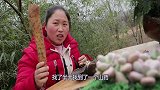 老婆坚持在家不出门，用年前的“老存货”炒山药，越嚼越香吃过瘾