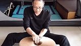 大叔发明的小凳子，折叠效果不一般，太有才了！