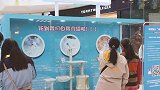当举办猫咪领养活动，线下嘉宾竟是位纸片人，会擦出怎么的次元火花～
