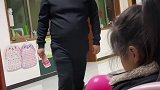 小棉袄不能要了，一点也不保暖，漏风