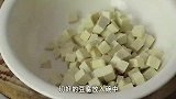 1块豆腐2根黄瓜，简单一做太香了，我家一周做6次，给肉都不换