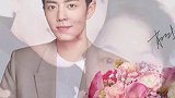 肖战 母亲节祝福来啦~大家有看过肖战和妈妈的合照吗？母亲节