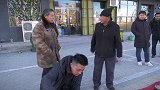 重量级藏品惊现地摊，摊主竟小瞧宋朝人：年轻人，这你拿不动！