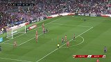 登贝莱左路突破横扫门前 苏神禁区摔倒裁判未予理睬