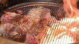 超大块的烤肉，吃起来太爽了吧