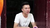妈妈去城里给兄妹买了橡皮泥，结果给哥哥当成好吃的零食