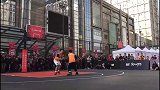 头盔哥在街球届是什么水平？各种浮夸动作随手扔都进
