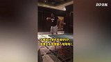 大球变小球？字母哥转战乒乓球场秀球技 网友：这水平真不行