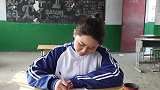 学生校园不穿校服，被小鱼儿骗得团团转，结局太搞笑了