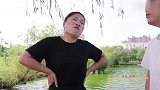 两活宝结拜，对对联决定谁大谁小，这文采一个比一个牛