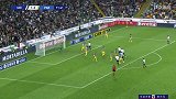 第72分钟乌迪内斯球员特鲁斯特·埃康射门 - 打偏