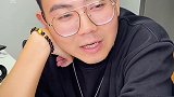 南瓜吐司 你看看，这大早上的，吃个南瓜吐司都不安生了？ 美食 好吃 剧情