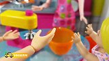 咦？瓢虫雷迪拿出芭比厨房小套装，是准备给宝宝做什么美食呢？
