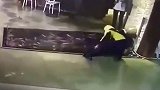 这家酒店，已经祸害了不少外卖小哥了，还是谨慎点！