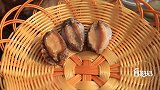 鲍鱼这样吃才叫爽，肉一定要用勺子挖，后悔做少了