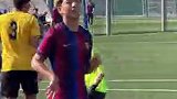 14岁李昊炎首发出战巴萨U15热身赛 单刀推射破门！